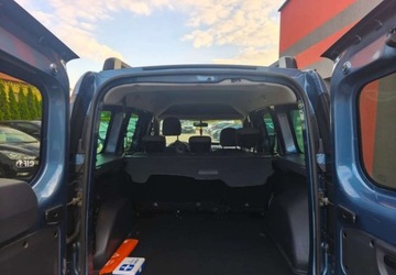 Dacia Dokker Mikrovan TCe 115KM 2015 Dacia Dokker Dacia Dokker 1.2 TCe Stepway 1.2 Benzyna 115KM, zdjęcie 8