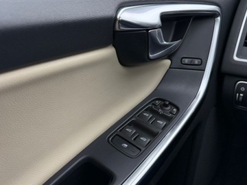 Volvo XC60 I SUV Facelifting 2.4 D4 190KM 2016 Volvo XC 60 AWD Czujniki parkowania pt nawigacja aktywny tempomat, zdjęcie 16