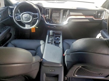 Volvo S60 III 2024 Volvo S60 Volvo S60 B5 FWD Plus 2024, od firmy ubezpieczeniowej 2.0 Benzyna, zdjęcie 8