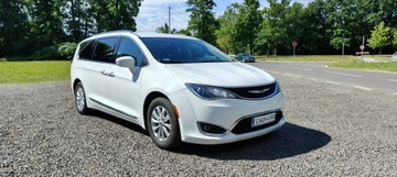 Chrysler Pacifica II 3.6 V6 291KM 2018 Chrysler Pacifica Super stan, 7-osobowa., zdjęcie 2