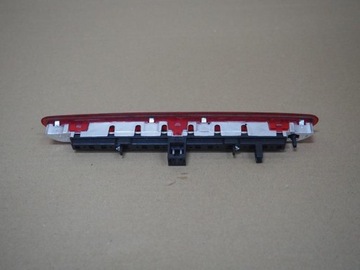 SVĚTLO STOP HORNÍ KRYT ZADNÍ KUFRU FIAT GRANDE PUNTO EVO 2012