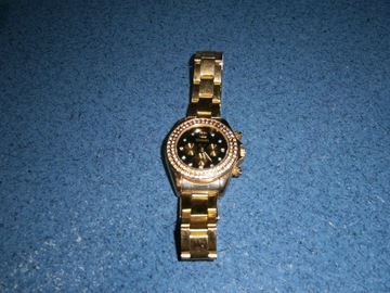 ЗОЛОТЫЕ С БРИЛЛИАНТАМИ ЖЕНСКИЕ ЧАСЫ С БРАСЛЕТОМ