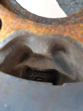 Поворотный кулак ПЕРЕДНИЙ ЛЕВЫЙ, VW GOLF V SEAT SKODA OCTAVIA