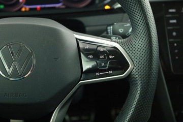 Volkswagen Arteon Fastback Facelifting 2.0 TSI 190KM 2021 VW Arteon 2.0 TSI, Salon Polska, Serwis ASO, zdjęcie 18