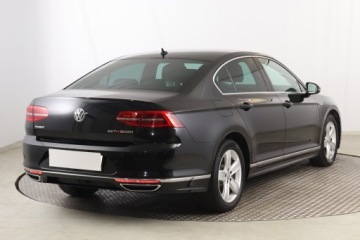Volkswagen Passat B8 Limousine 2.0 TDI BlueMotion SCR 190KM 2016 VW Passat 2.0 TDI, Salon Polska, 187 KM, 4X4, zdjęcie 4