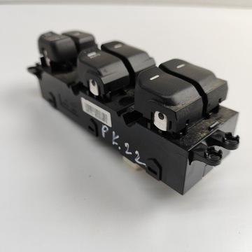 KIA SOUL 2015 PŘEDNÍ STRANA LEVÝ KNOFLÍKY SKEL