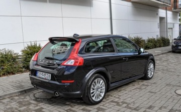 Volvo C30 Hatchback 3d 2.0 D4 177KM 2010 Volvo C30 2,0d (177KM) Automat Skory Lift Bezwypadkowy 2.0 Diesel 177KM, zdjęcie 3