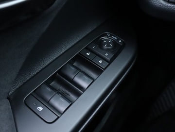 Toyota C-HR II SUV Plug-In 2.0  223KM 2024 Toyota C-HR 2.0 Plug-in, Salon Polska, zdjęcie 20