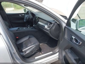 Volvo XC60 II 2023 Volvo XC 60 2023r., 4x4, 2.0L 2.0 Hybryda 247KM, zdjęcie 8