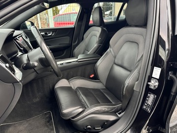 Volvo V60 II  Kombi 2.0 D4 190KM 2020 VOLVO V 60 R-Design 2.0 D 190 KM AUTOMAT CarPlay LED / PAMIĘCI, zdjęcie 32