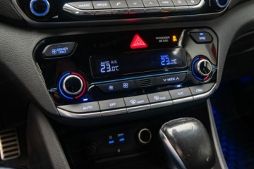 Hyundai IONIQ Hatchback 1.6 GDi 141KM 2017 HYUNDAI Ioniq 1.6 Hybrid Platinium Sedan 141KM 2017, zdjęcie 26