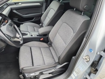 Volkswagen Passat B8 Variant Facelifting 2.0 TDI SCR 150KM 2023 Volkswagen Passat serwis ASO 2.0TDI 150KM bezwypadkowy App-Connect nawigac, zdjęcie 11