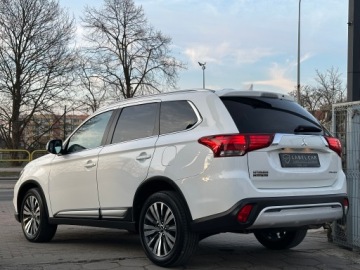 Mitsubishi Outlander III SUV Facelifting 2017 2.0 150KM 2019 MITSUBISHI OUTLANDER 2019*2.0 MIVEC 150 KM*DIAMANT *KAMERA*LED*AUTOMAT*ASO, zdjęcie 11