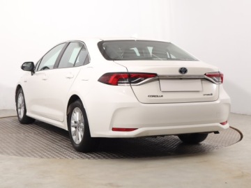 Toyota Corolla XII Sedan 1.8 Hybrid 122KM 2021 Toyota Corolla 1.8 Hybrid, Salon Polska, zdjęcie 3