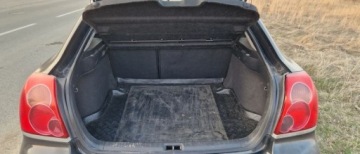 Toyota Avensis II Sedan 2.2 D-4D 177KM 2005 Toyota Avensis SALON PL D4D 177KM 2.2 Diesel 177KM, zdjęcie 9