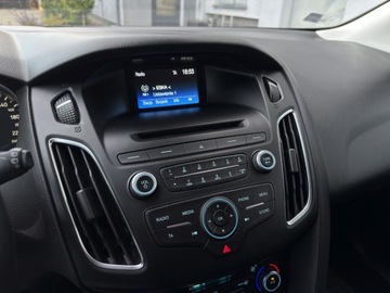 Ford Focus III Sedan Facelifting 1.0 EcoBoost 125KM 2016 Ford Focus 1.0 B 125 KM Salon PL Alu PDC Climatronic Gwarancja SSU, zdjęcie 24