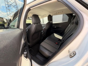 Peugeot 3008 II Crossover Facelifting  1.5 BlueHDi 130KM 2022 Peugeot 3008 1.5 BlueHDi 130KM Allure Business-Paket 2022r Mozliwa zamiana!, zdjęcie 8