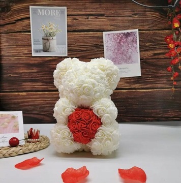 MIŚ Z RÓŻ PREZENT WALENTYNKI BIAŁA RÓŻA CZERWONE SERCE PUDEŁKO + LED BQ54C