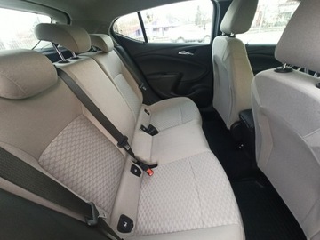 Opel Astra K Hatchback 5d 1.4 Turbo 125KM 2015 Opel Astra bezwypadkowy, serwisowany , 2 x koła, zdjęcie 9