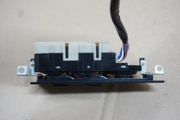 DAIHATSU FEROZA PANEL PŘEPÍNAČ SKEL LEVÝ PŘEDNÍ