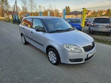 Skoda Fabia II Kombi 1.2 70KM 2009 Škoda Fabia Skoda Fabia Opłacona Zdrowa Zadbana, zdjęcie 2