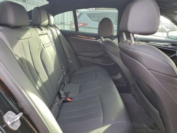BMW Seria 5 G30-G31 2021 BMW Seria 5 530 xi 2021 2.0 Benzyna 248KM, zdjęcie 10