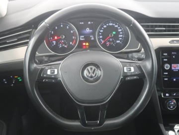Volkswagen Passat B8 Limousine 1.8 TSI BlueMotion Technology 180KM 2017 VW Passat 1.8 TSI, Salon Polska, Automat, Skóra, zdjęcie 14