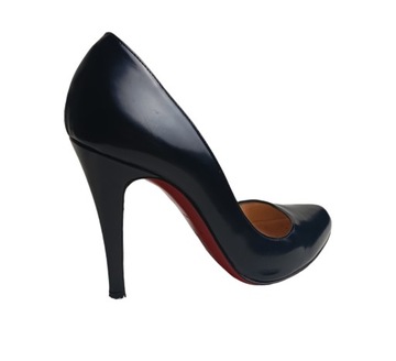 SZPILKI CHRISTIAN LOUBOUTIN