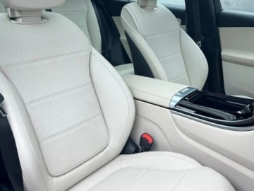 Mercedes GLC C254/X254 Coupe 2.0 220d 197KM 2025 GLC 220 d 4-Matic Avantgarde 2.0 (197KM) 2025, zdjęcie 6