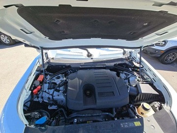 Land Rover Defender IV (L663) 2024 Land Rover Defender 130 X-Dynamic SE 2024 3.0 Benzyna 395KM, zdjęcie 5