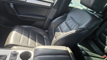 Volkswagen Touareg II SUV 3.0 V6 TDI BlueMotion  245KM 2013 Volkswagen Touareg 4x4 ledy automat bixenon R-LINE, zdjęcie 20