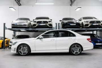 Mercedes Klasa C W204 Limuzyna AMG 63 AMG 457KM 2009 Mercedes C 63 AMG Stan Idealny. Bezwypadkowy. ASO., zdjęcie 8