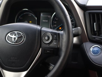 Toyota RAV4 IV MPV Facelifting 2.5 Hybrid 197KM 2017 Toyota RAV 4 2.5 Hybrid, Salon Polska, zdjęcie 20