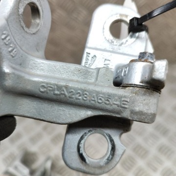 JAGUAR F-PACE 2020 LEVÝ STRANA PANT HORNÍ DVEŘE