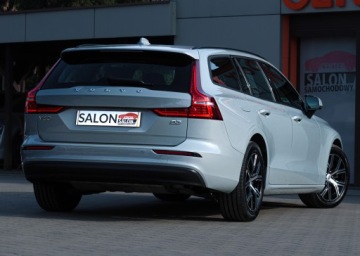 Volvo V60 II  2024 Volvo V60 2,0T 177 aut Hak Ogrz,Kier.+4xFotele Kamera DVD DAB NFC perła TOP, zdjęcie 7