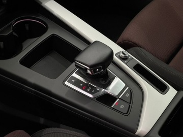 Audi A4 B9 Limousine Facelifting 2.0 35 TFSI 150KM 2023 Audi A4 Limousine 35 TFSI S Line S Tronic / Ambien, zdjęcie 7