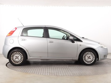 Fiat Punto Grande Punto Hatchback 5d 1.4 8v 77KM 2009 Fiat Grande Punto 1.4, Salon Polska, Klima, zdjęcie 5
