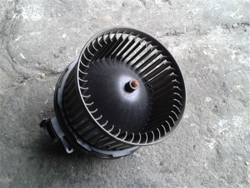 WENTYLATOR NAGRZEWNICY FORD FIESTA MK7 0130115551