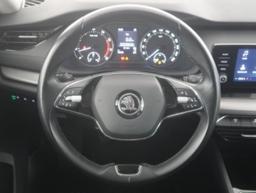 Skoda Octavia IV Scout 1.5 TSI ACT 150KM 2021 Skoda Octavia 1.5 TSI, Salon Polska, zdjęcie 14