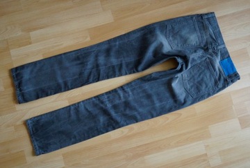 ADIDAS __ JEANSOWE SPODNIE PAS 76 __ R. 30/34