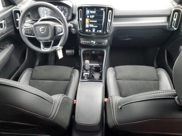 Volvo XC40 2022 Volvo XC 40 T5 R-Design 2022 2.0l 2.0 Benzyna 248KM, zdjęcie 8