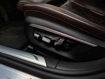 BMW Seria 7 G11-G12 Sedan 740d 320KM 2017 Od ręki - 740d xDrive Sedan 3.0 320KM 2017, zdjęcie 8