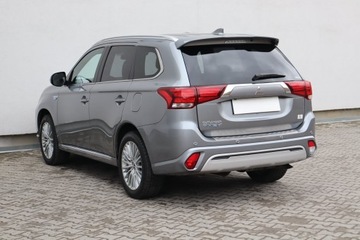 Mitsubishi Outlander III SUV PHEV Facelifting 2020 2.4 PHEV 224KM 2020 Mitsubishi Outlander 2.4 PHEV, Salon Polska, zdjęcie 3