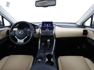 Lexus NX I SUV 300h 197KM 2016 Lexus NX Business HEV AWD skóra navi kamera, zdjęcie 14