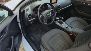 Audi A3 8V Hatchback 3d 1.2 TFSI 105KM 2014 Audi A3 3-drzwiowe 1,2 bemzyna 105 KM NAVI klimatronic zarejestrowany 1.2, zdjęcie 5