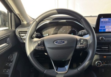 Ford Focus IV Hatchback 1.0 EcoBoost 125KM 2019 Ford Focus 1.0 EcoBoost 125KM MT6 Titanium Salon PL ASO Pierwszy wlasciciel, zdjęcie 11