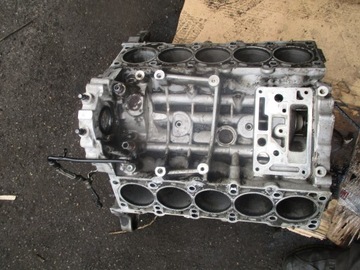 BLOK SILNIKA NA STOLIK VW TOUAREG 5.0 TDI V10