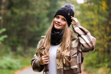 CZAPKA DAMSKA ZIMOWA Z POMPONEM POLAREM KOMIN RĘKAWICZKI HEYO KOMPLET