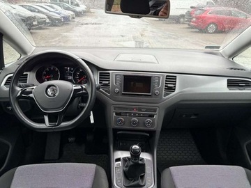 Volkswagen Golf Sportsvan Sportsvan 1.2 TSI BlueMotion Technology 110KM 2015 Volkswagen Golf Sportsvan 1.2 TSI 110KM Trendline Czujniki Klimatyzacja, zdjęcie 9