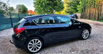 Opel Astra J Hatchback 5d 1.6 Turbo ECOTEC 180KM 2010 Opel Astra BENZYNA 180KM 5 drzwi NAWIGACJA super oakzja polecamy, zdjęcie 10